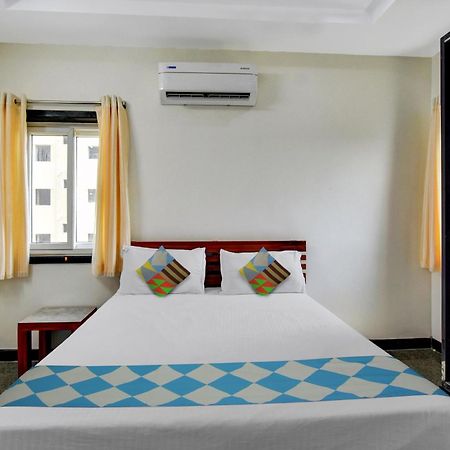 Oyo Home Msr Guest Inn Homestay Nellore Buitenkant foto