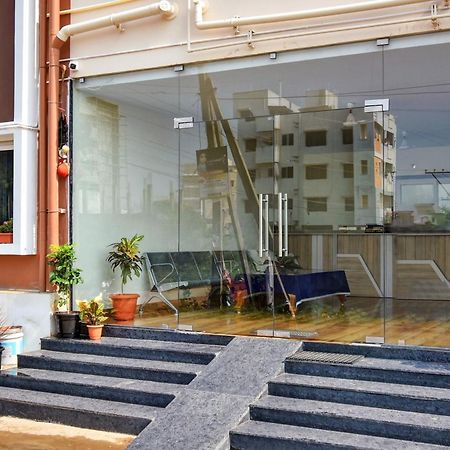 Oyo Home Msr Guest Inn Homestay Nellore Buitenkant foto