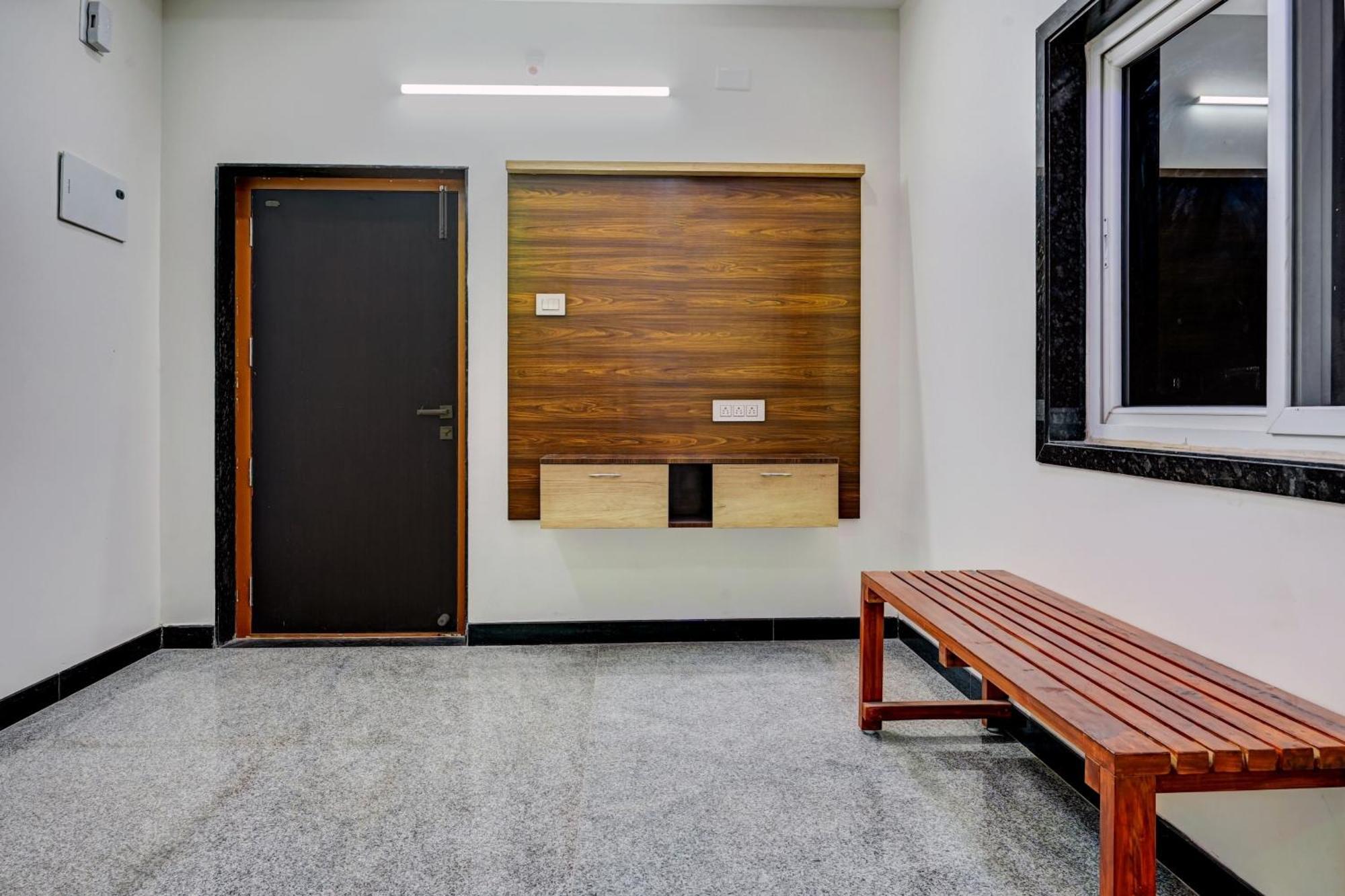Oyo Home Msr Guest Inn Homestay Nellore Buitenkant foto