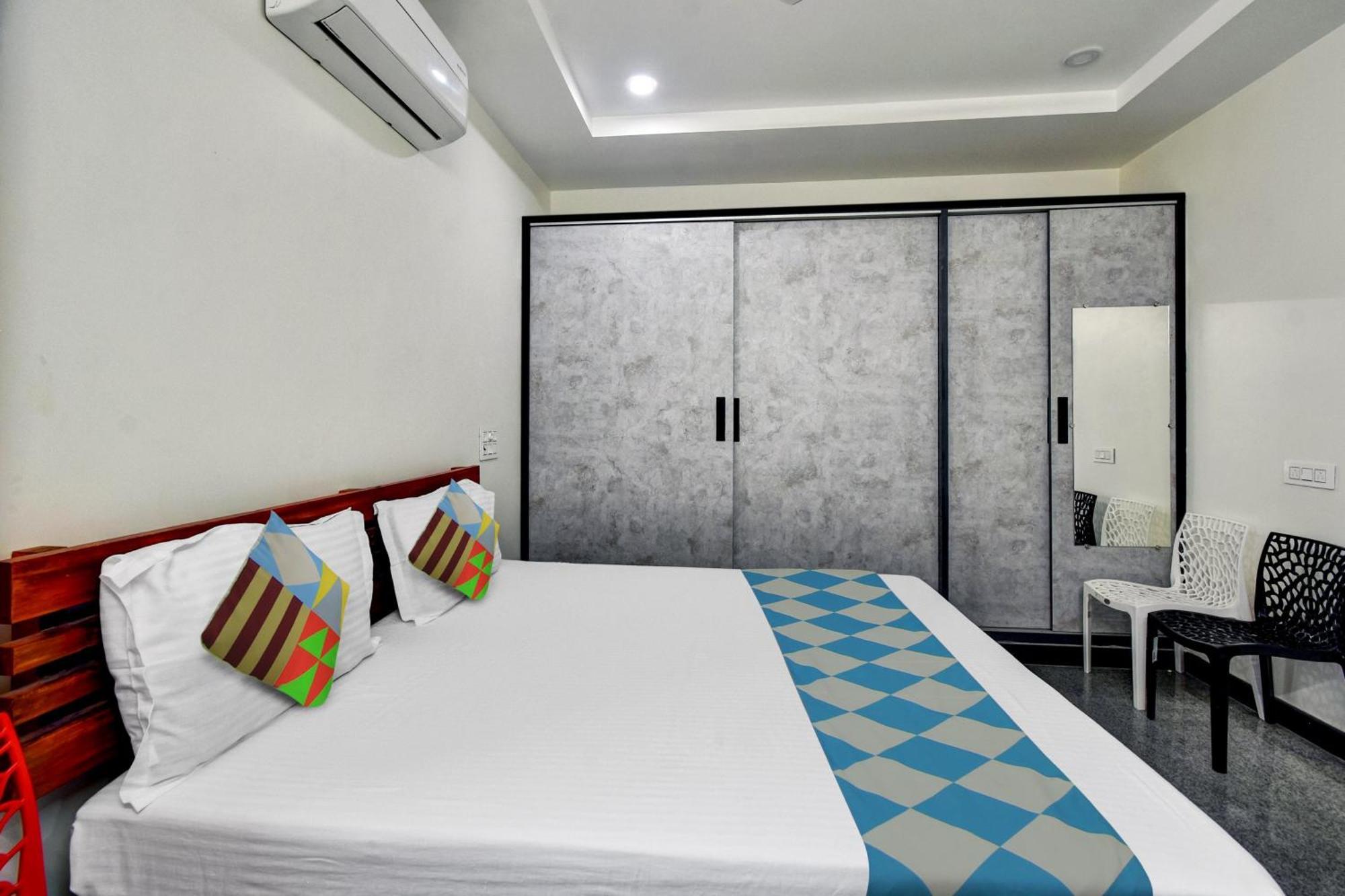 Oyo Home Msr Guest Inn Homestay Nellore Buitenkant foto