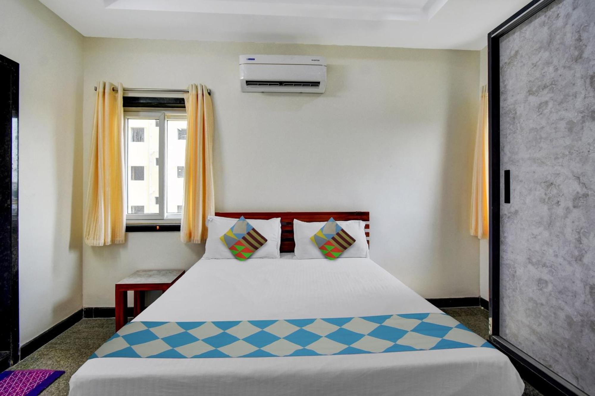 Oyo Home Msr Guest Inn Homestay Nellore Buitenkant foto